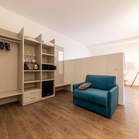 Stay Cooper L Guesthouse Zum Loewen Merano Ngoại thất bức ảnh