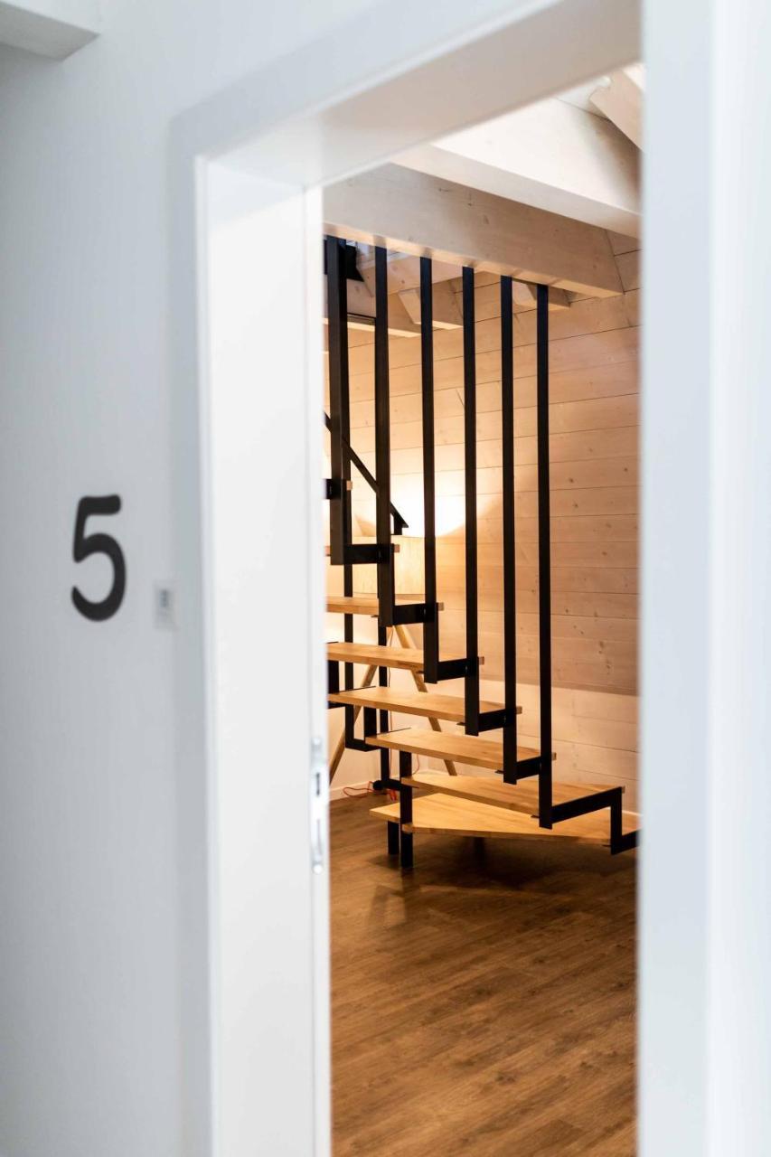 Stay Cooper L Guesthouse Zum Loewen Merano Ngoại thất bức ảnh
